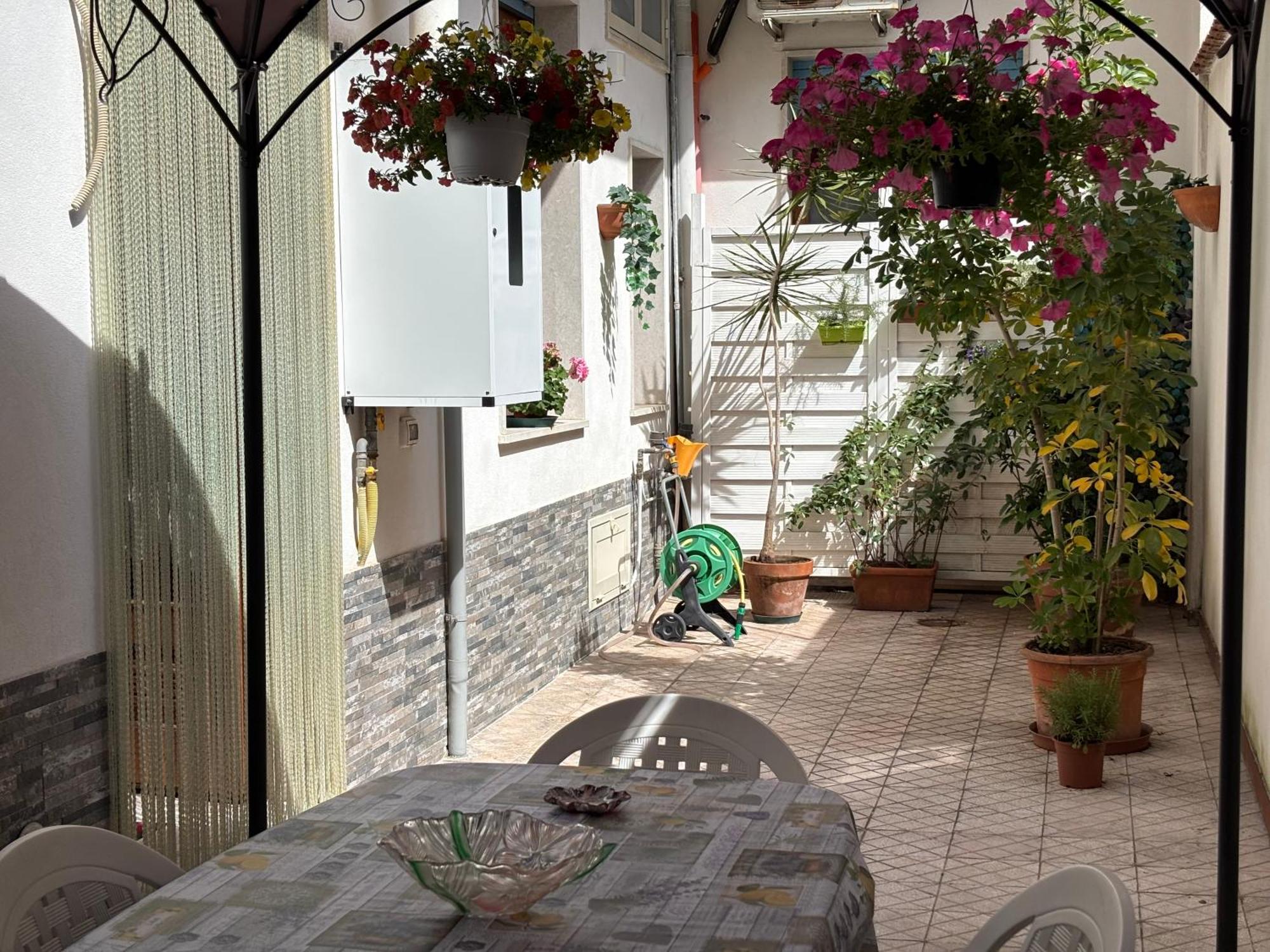 Casa Ninetta Apartment Рипосто Екстериор снимка